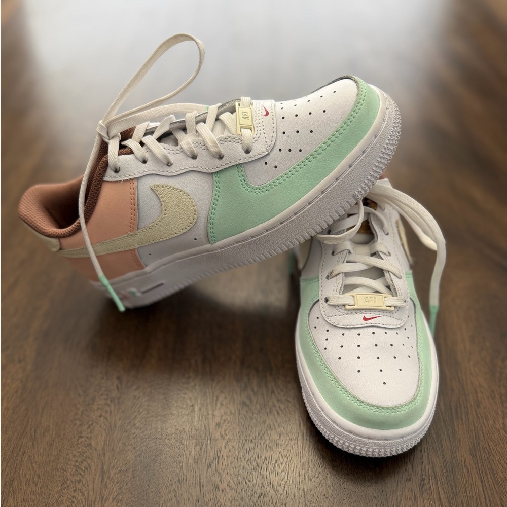 Stylish Kids Sneakers in Mint and Peach by Nike